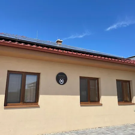 Holiday home Apartmanovy Dom Losonci Nesvady