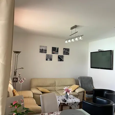 Apartmanovy Dom Losonci Holiday home Nesvady
